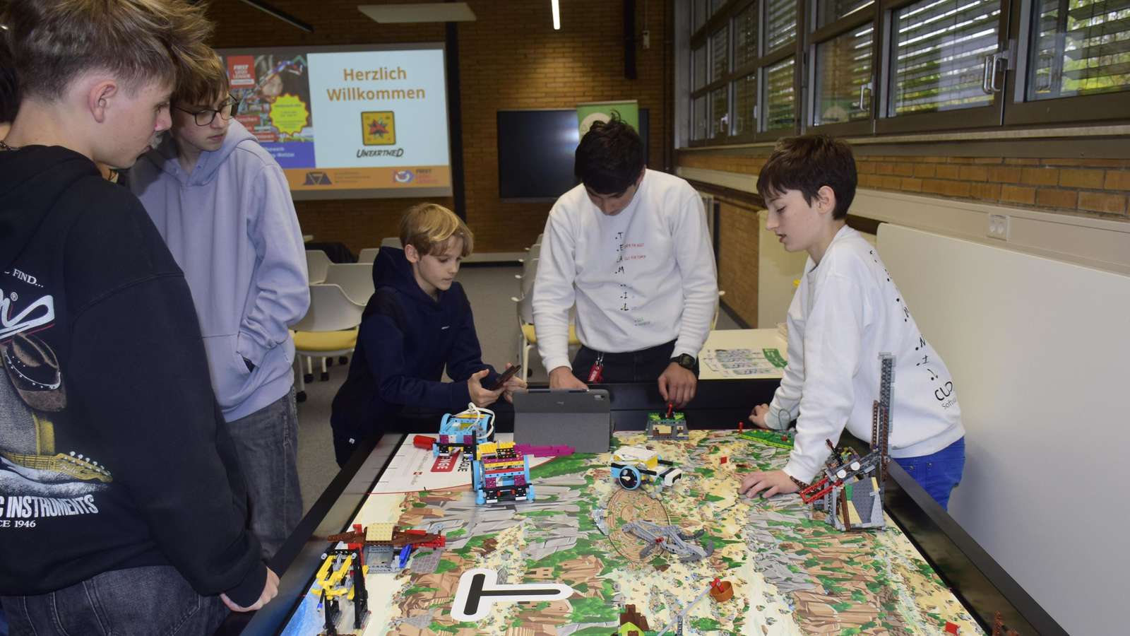 Gießener Anzeiger: First Lego League fördert MINT-Talente bei Regionalwettbewerb in Gießen